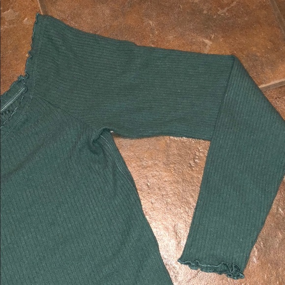 OFF-THE-SHOULDERS SWEATERS - Picture 2 of 4